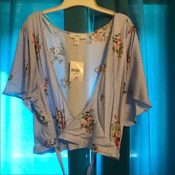 Forever 21 Tops - Forever21 plus cropped wraparound blouse.